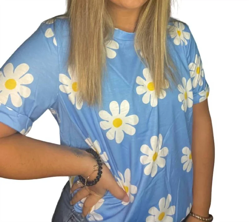 Daisy Printed Crewneck T Shirt In Sky Blue