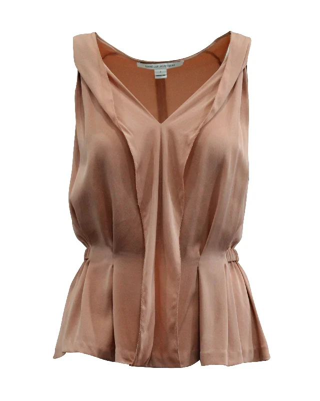 Diane Von Furstenberg Peplum Blouse in Pastel Pink SilkHigh-Fashion Shirts