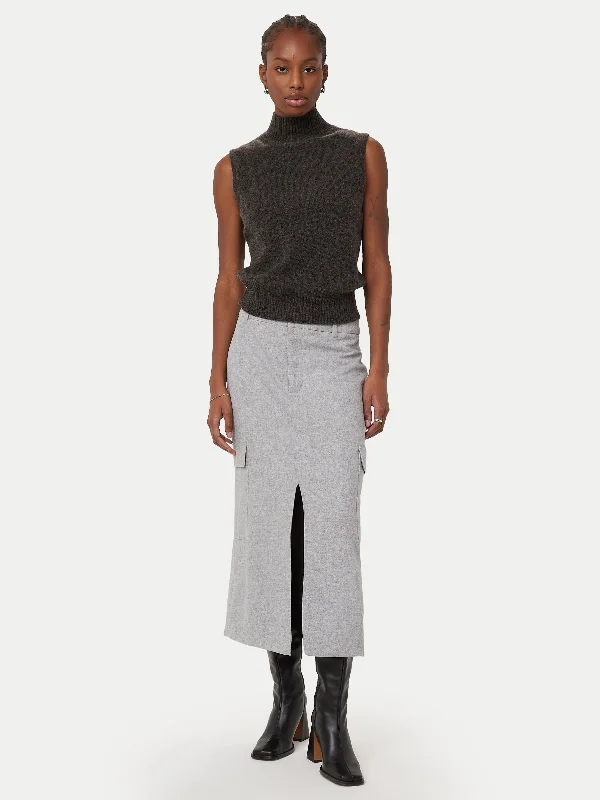 Layered Knit TopsThe Cargo Midi Skirt in Light Grey