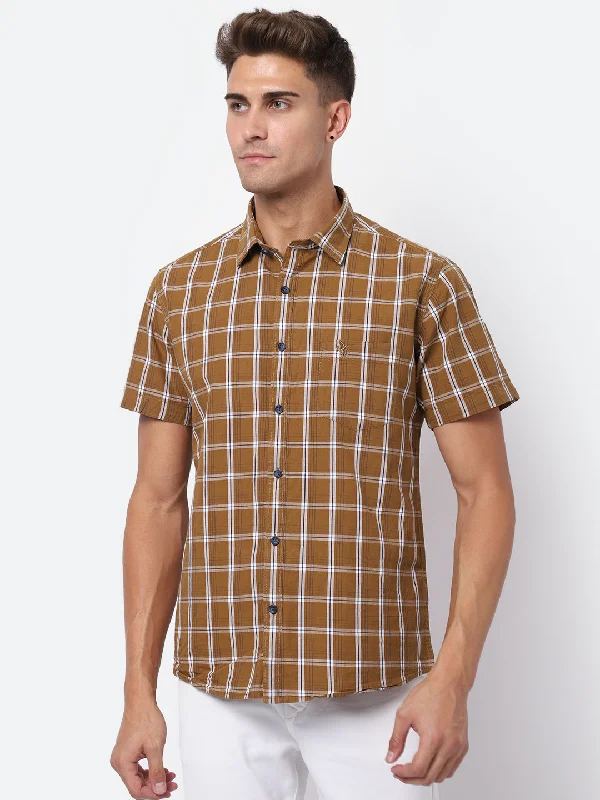 Luxury Knit TopsMen's Brown Casual Medium Checks Half Sleeve Shirt